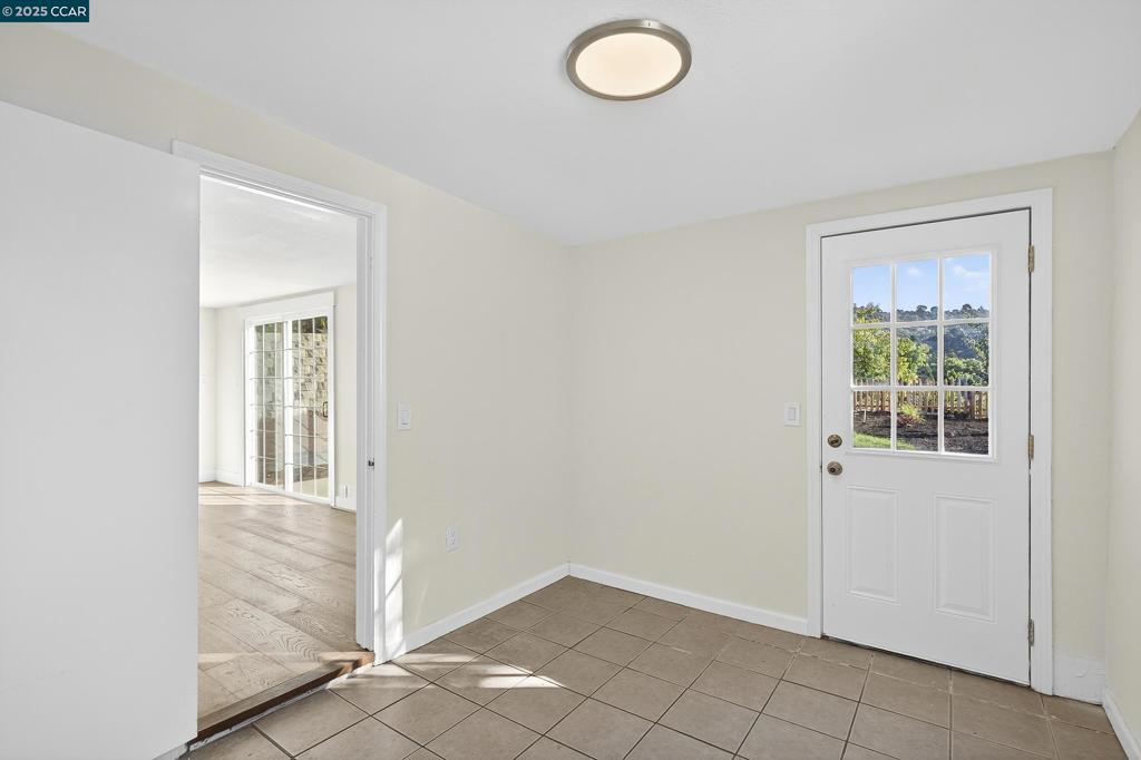 PINOLE ESTATES - Residential