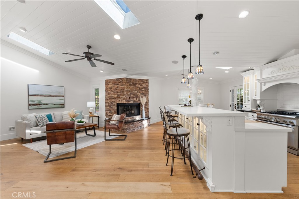 1401 Eagle Glen