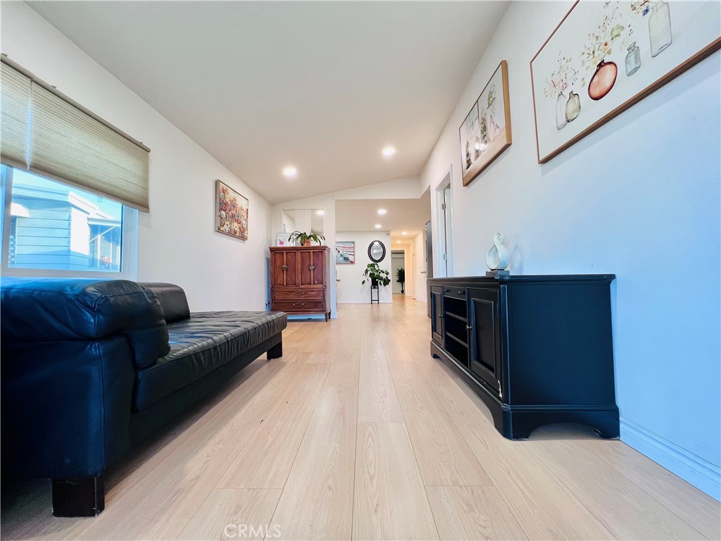 1560 S Otterbein Avenue 44