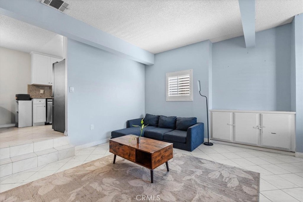 4336 Walnut E