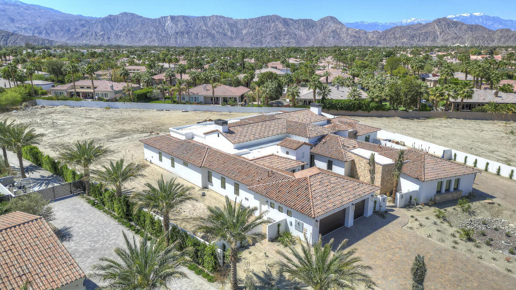 Rancho 49 - Residential