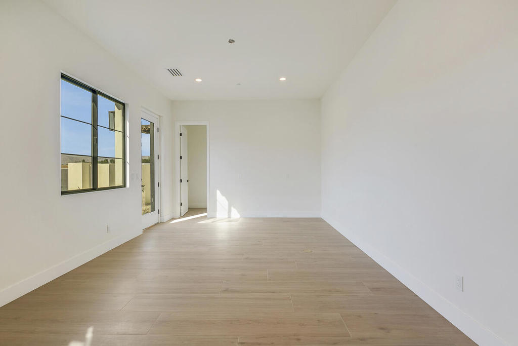Rancho 49 - Residential
