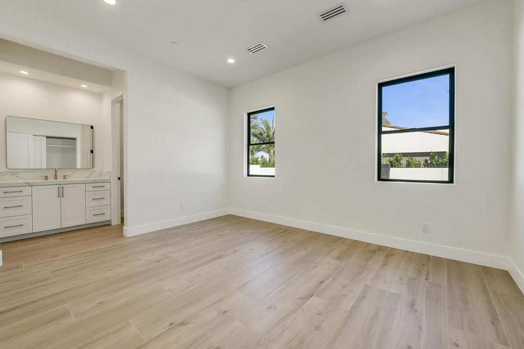 Rancho 49 - Residential