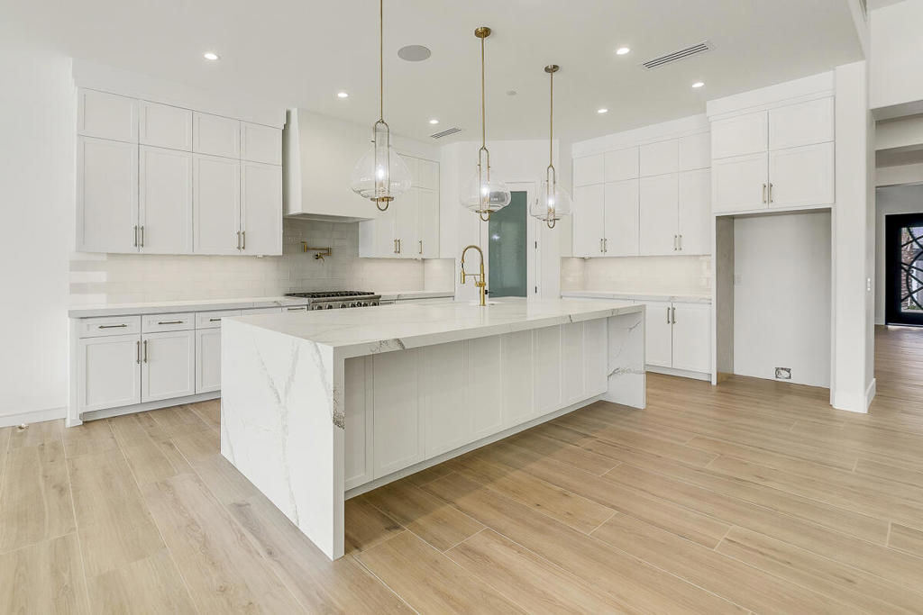 Rancho 49 - Residential