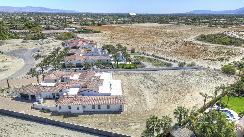Rancho 49 - Residential