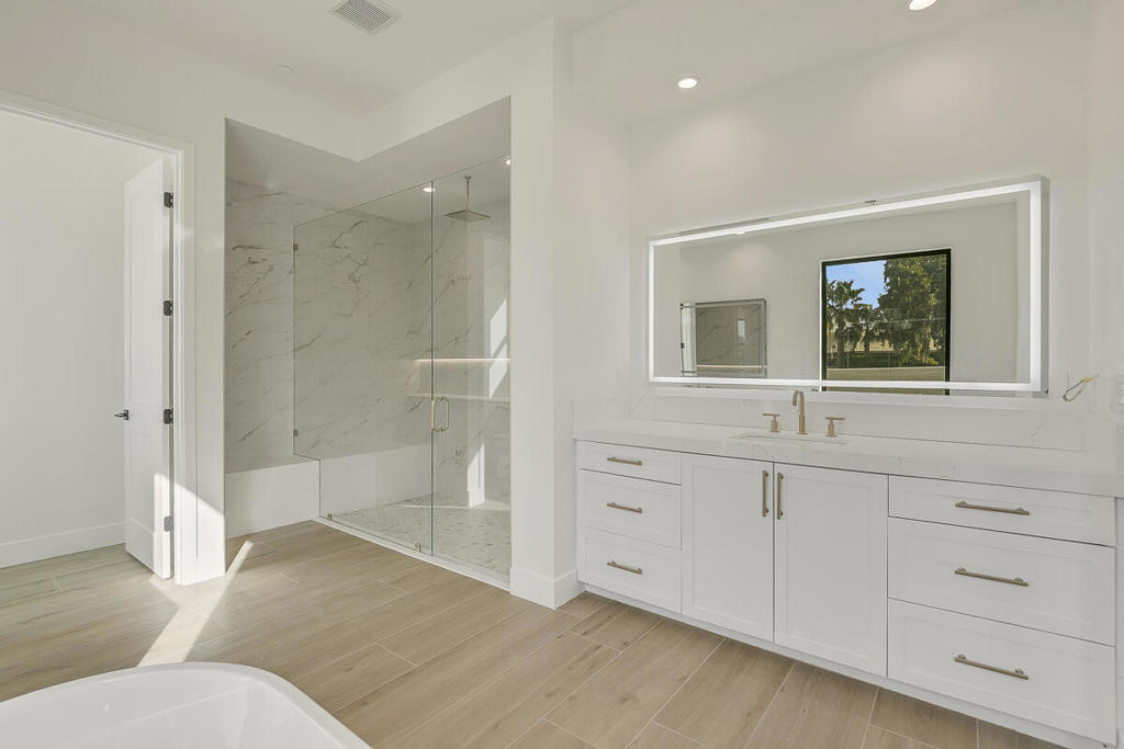 Rancho 49 - Residential