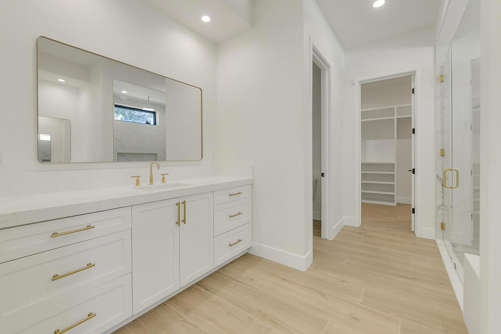 Rancho 49 - Residential