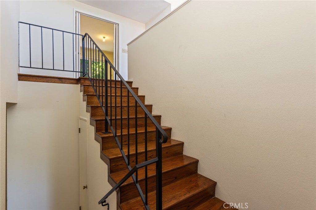 4746 Lone Valley