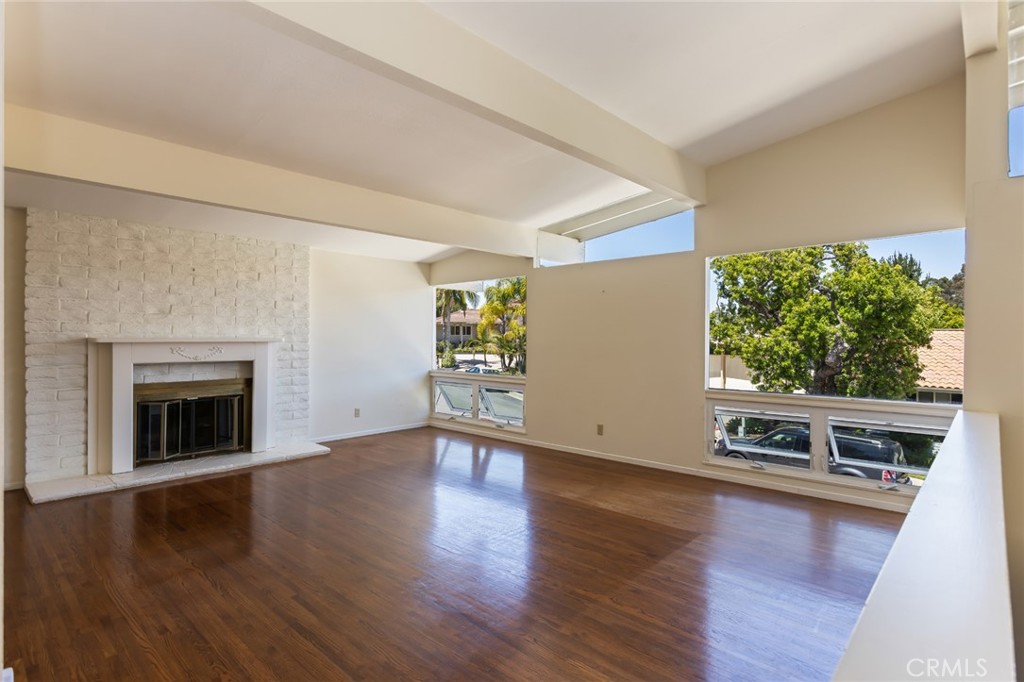 4746 Lone Valley