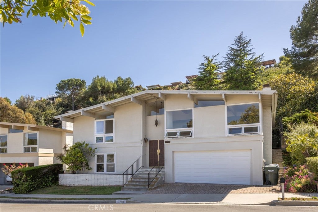 4746 Lone Valley