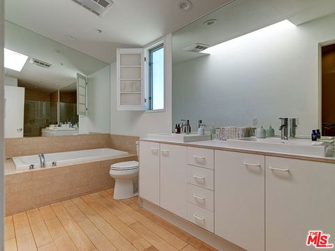 Tiny photo for 2100 Abbot Kinney Boulevard #7, Venice, CA 90291 (MLS # 25602179)