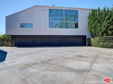 Tiny photo for 2100 Abbot Kinney Boulevard #7, Venice, CA 90291 (MLS # 25602179)