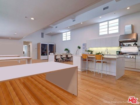 Tiny photo for 2100 Abbot Kinney Boulevard #7, Venice, CA 90291 (MLS # 25602179)