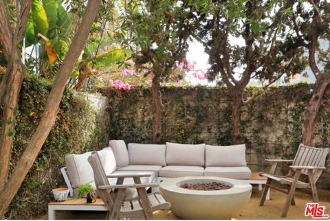 Tiny photo for 2100 Abbot Kinney Boulevard #7, Venice, CA 90291 (MLS # 25602179)