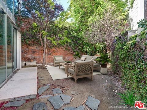 Tiny photo for 2100 Abbot Kinney Boulevard #7, Venice, CA 90291 (MLS # 25602179)