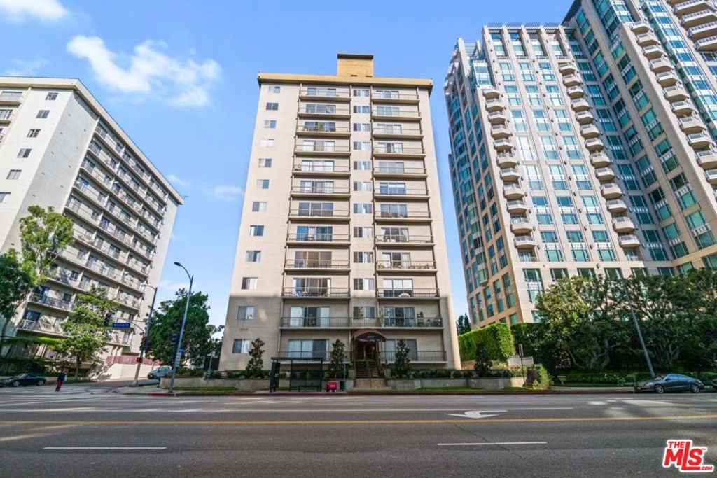 Photo of 10747 Wilshire Boulevard #806, Los Angeles, CA 90024 (MLS # 25610395)