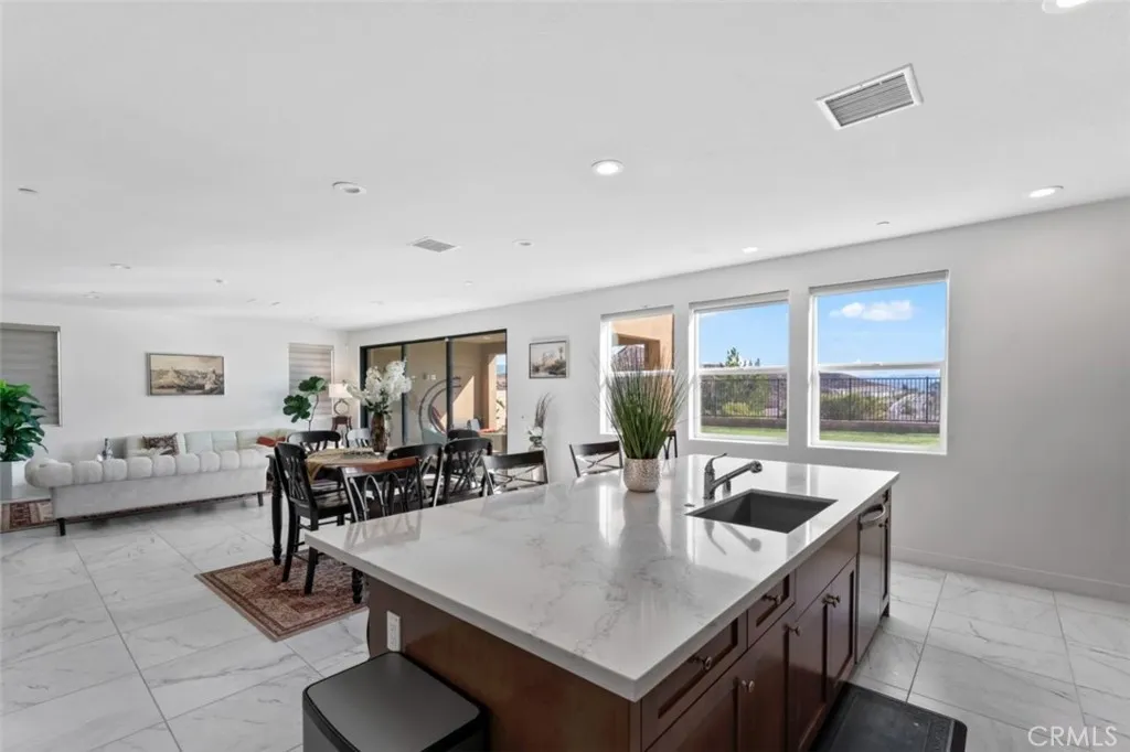 Saugus, California 91350, United States, 5 Bedrooms Bedrooms, ,3 BathroomsBathrooms,Residential,Active,179505