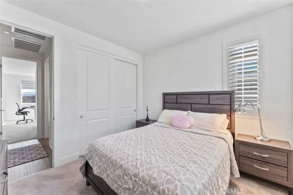 Saugus, California 91350, United States, 5 Bedrooms Bedrooms, ,3 BathroomsBathrooms,Residential,Active,179505