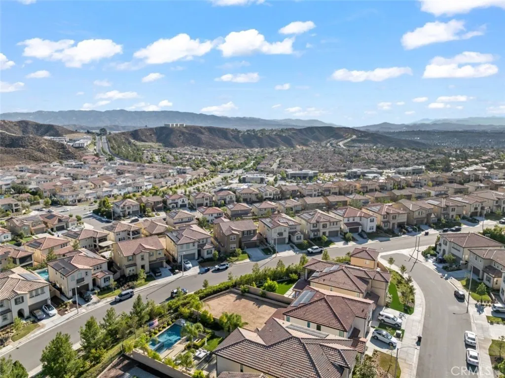 Saugus, California 91350, United States, 5 Bedrooms Bedrooms, ,3 BathroomsBathrooms,Residential,Active,179505