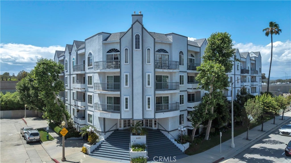4401 Sepulveda Boulevard 105