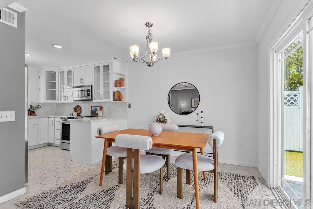9885 Aldergrove Lane