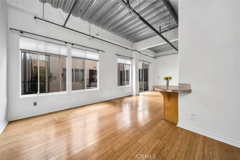 Photo of 312 W 5th Street #1121, Los Angeles, CA 90013 (MLS # SB24027835)