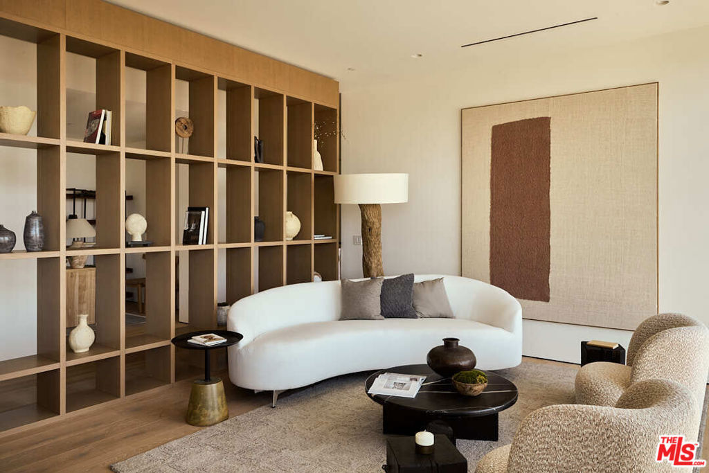 8899 Beverly Boulevard 9D