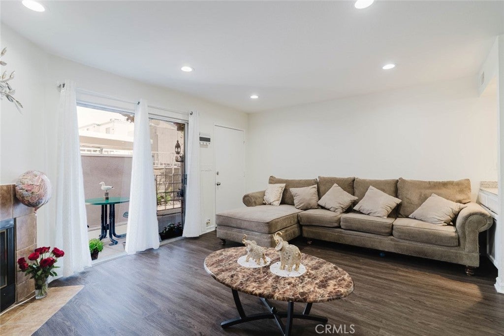 14345 Foothill Boulevard 107