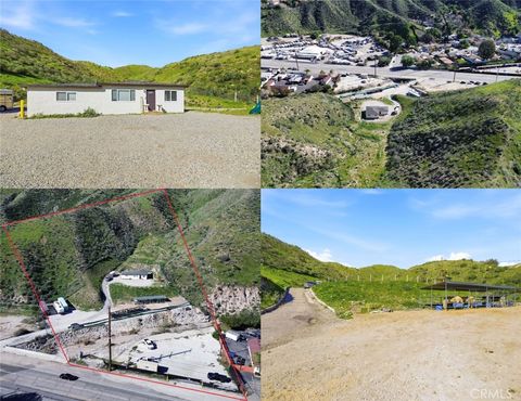 Photo of 17559 Sierra Highway, Canyon Country, CA 91351 (MLS # SR26011786)
