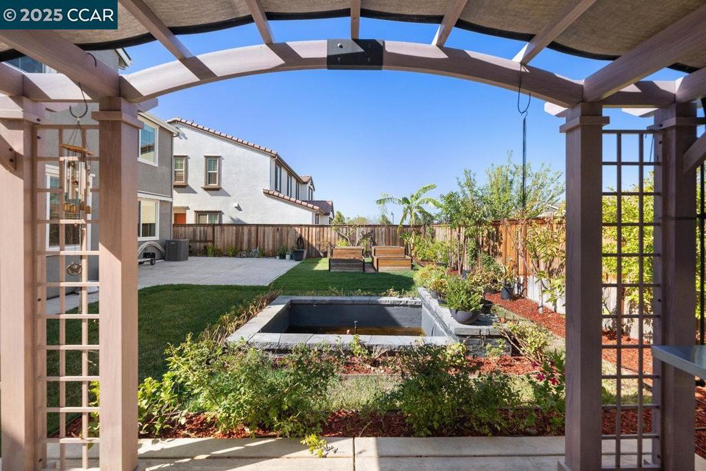 TRACY PARK - Residential
