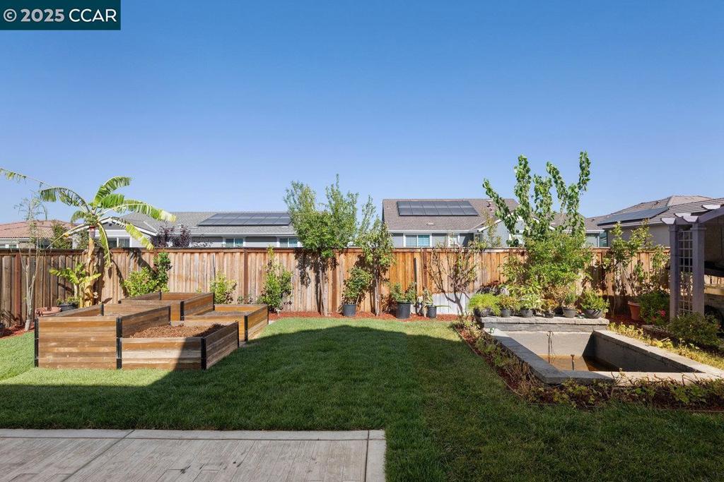 TRACY PARK - Residential