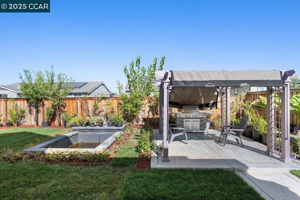 TRACY PARK - Residential