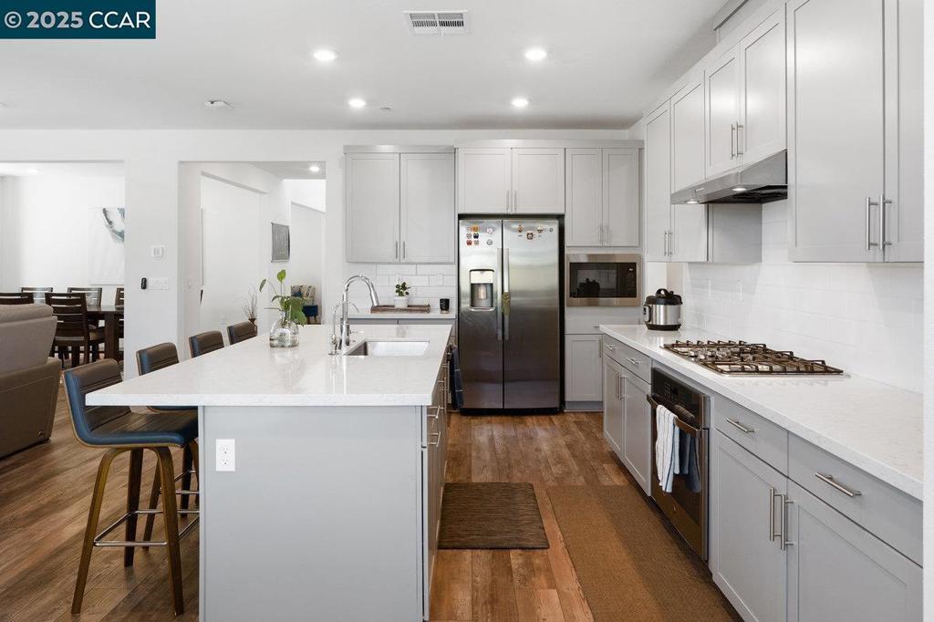 TRACY PARK - Residential
