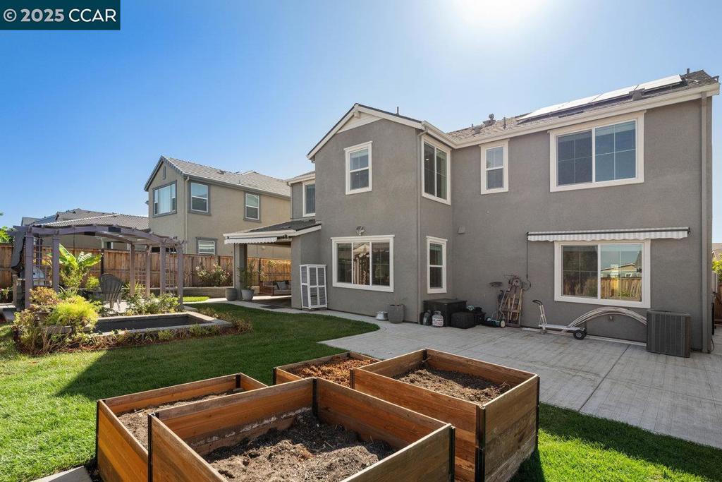 TRACY PARK - Residential