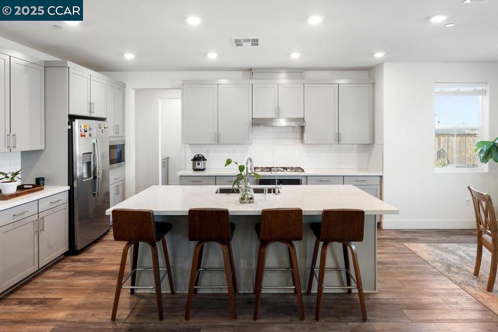 TRACY PARK - Residential