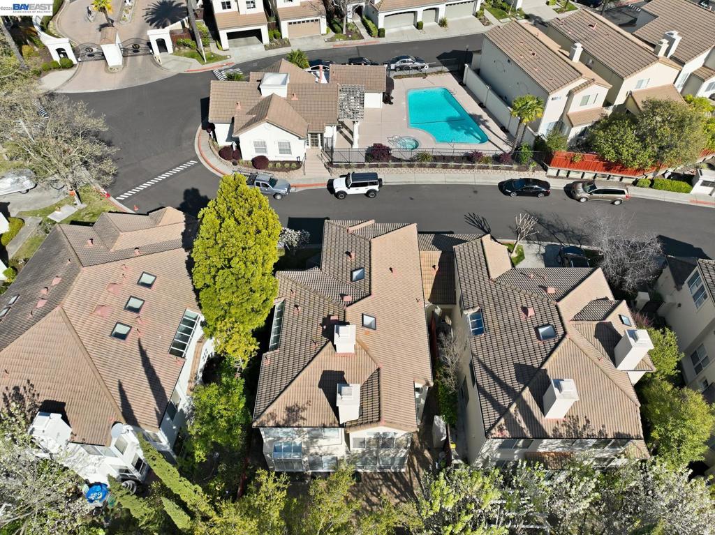 906 Vista Pointe Dr