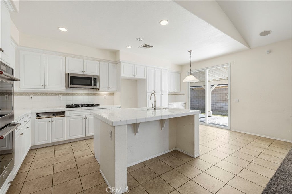 44022 Raven Lane