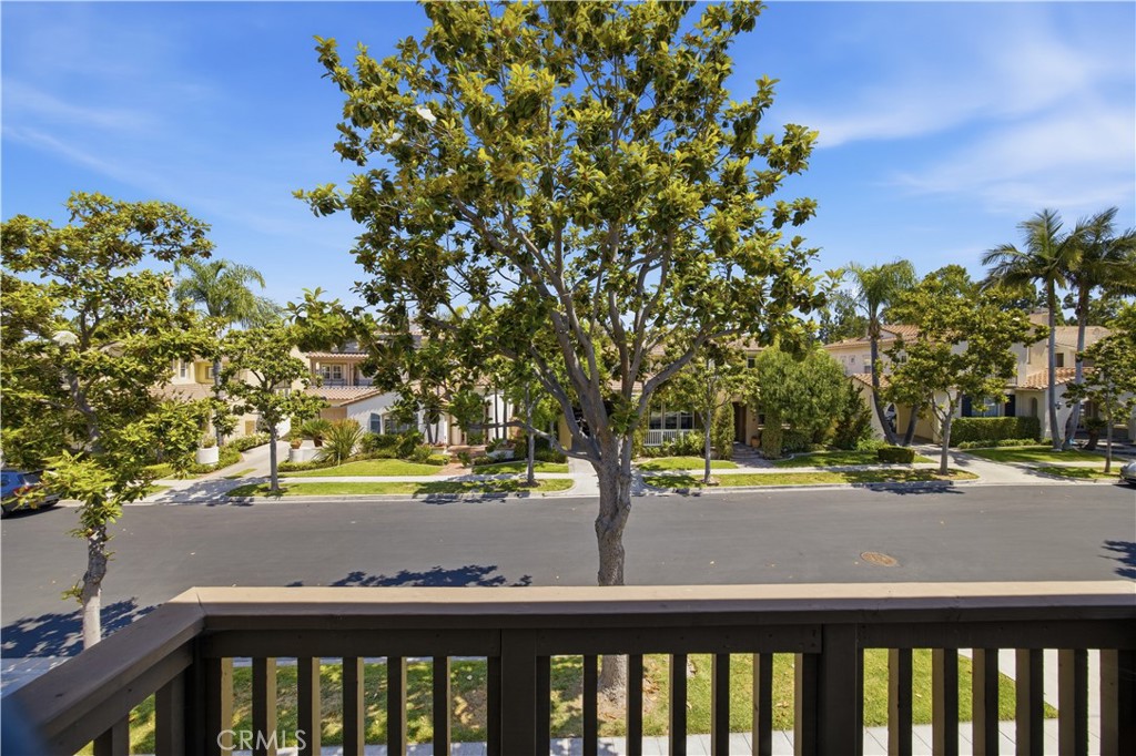 8 N Bayleaf, Irvine CA 92620 - Photo 33