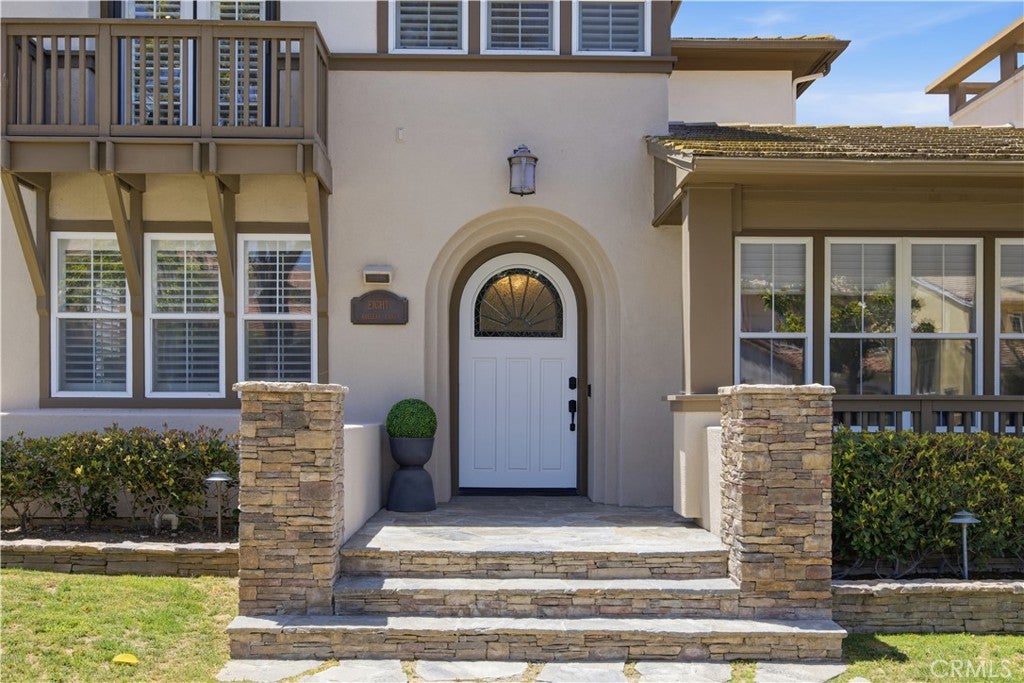 Photo of 8 N Bayleaf LN, Irvine, CA 92620 (MLS # OC26122930)