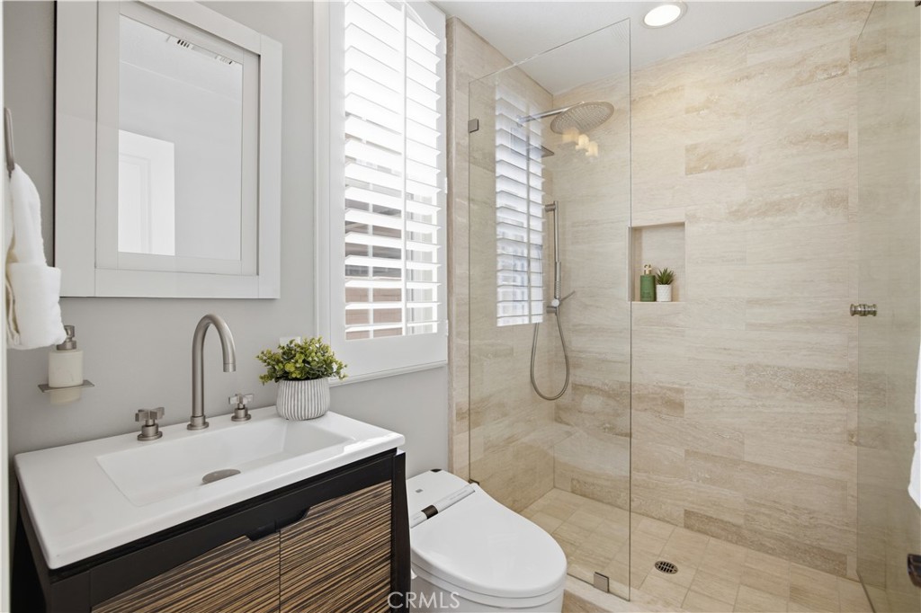 8 N Bayleaf, Irvine CA 92620 - Photo 25