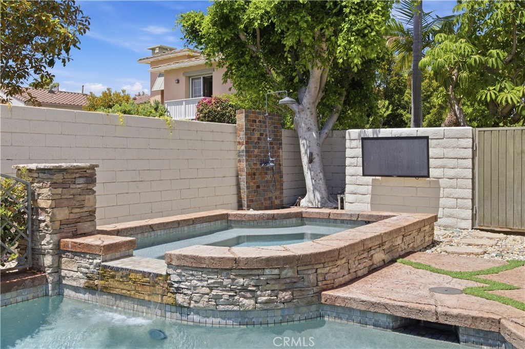 8 N Bayleaf, Irvine CA 92620 - Photo 55