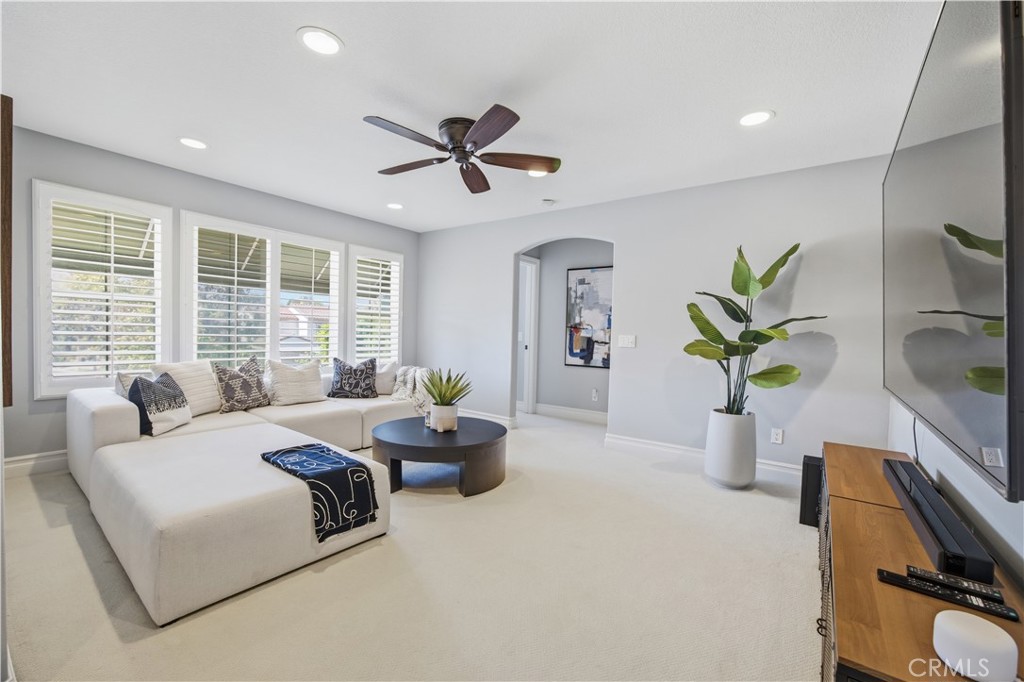 8 N Bayleaf, Irvine CA 92620 - Photo 46