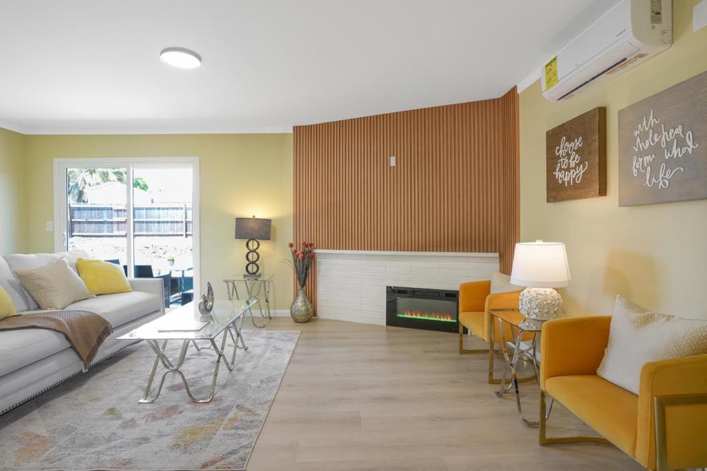 1948 Sequoia Court