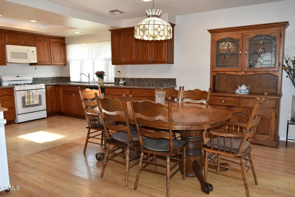 Oxnard, California 93035, United States, 3 Bedrooms Bedrooms, ,2 BathroomsBathrooms,Residential,Active,177643