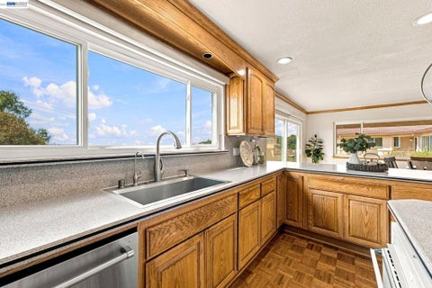 Tiny photo for 41794 Vargas Rd, Fremont, CA 94539 (MLS # 41147147)