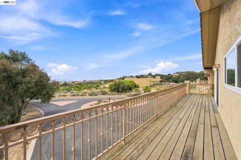 Tiny photo for 41794 Vargas Rd, Fremont, CA 94539 (MLS # 41147147)
