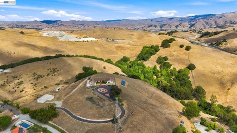Tiny photo for 41794 Vargas Rd, Fremont, CA 94539 (MLS # 41147147)