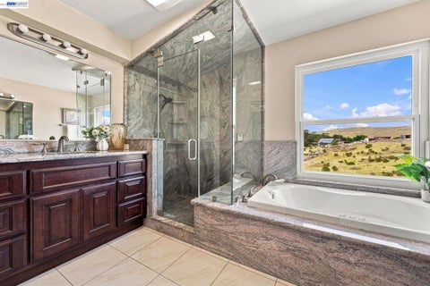Tiny photo for 41794 Vargas Rd, Fremont, CA 94539 (MLS # 41147147)