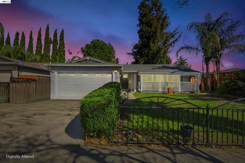 Photo of 4972 Minas Dr Dr, San Jose, CA 95136 (MLS # 41127693)