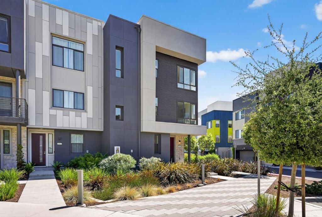 Photo of 3891 Vanguard #1004, Fremont, CA 94538 (MLS # ML82031397)